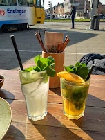 Lemonkrass Wasser Und Green Piece Smoothie